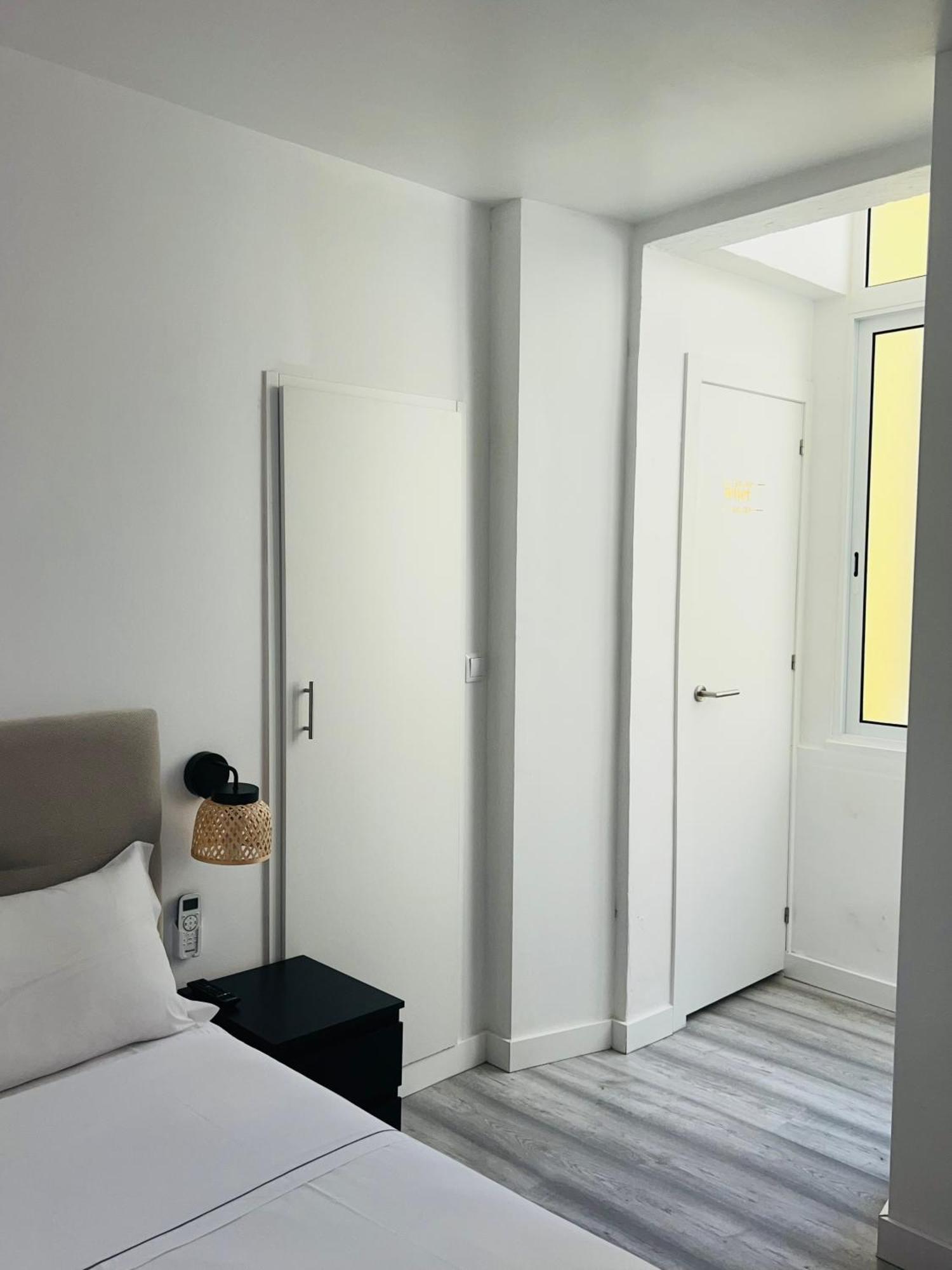 Beautiful Rooms In The Center Of Lisbon Exterior photo