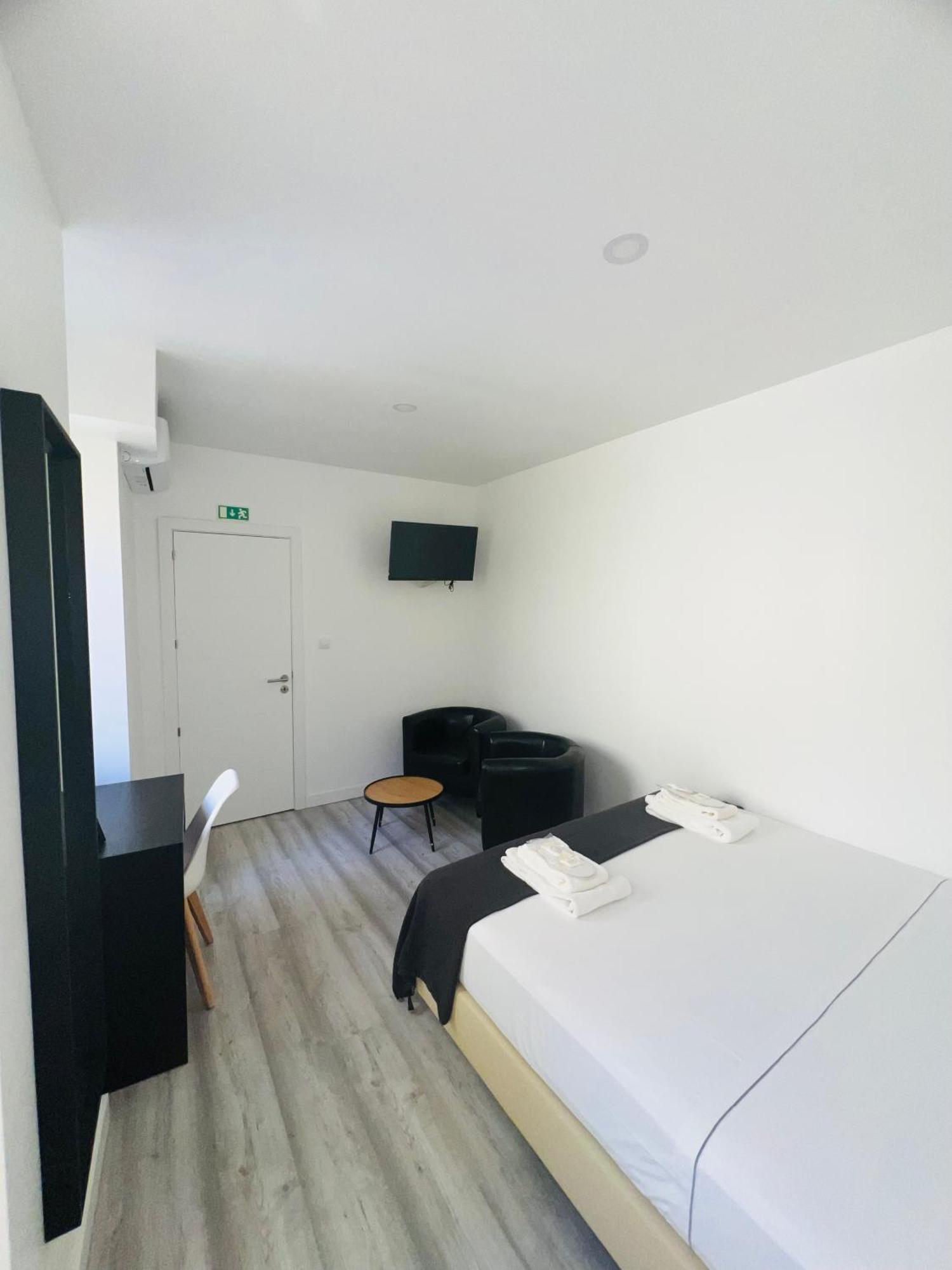 Beautiful Rooms In The Center Of Lisbon Exterior photo