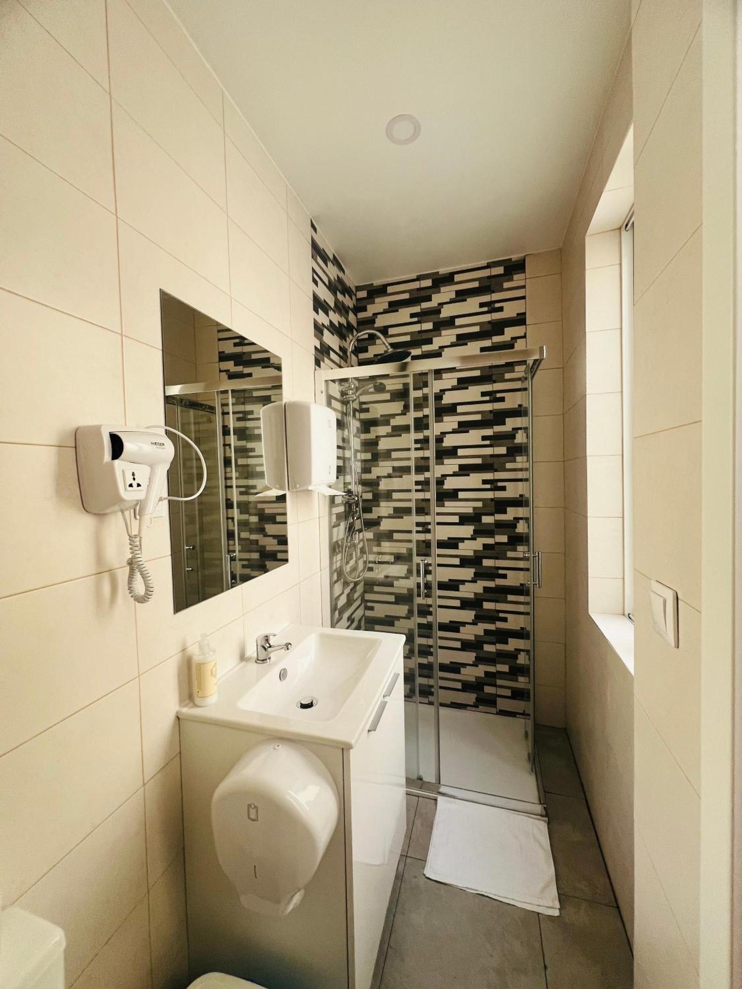 Beautiful Rooms In The Center Of Lisbon Exterior photo