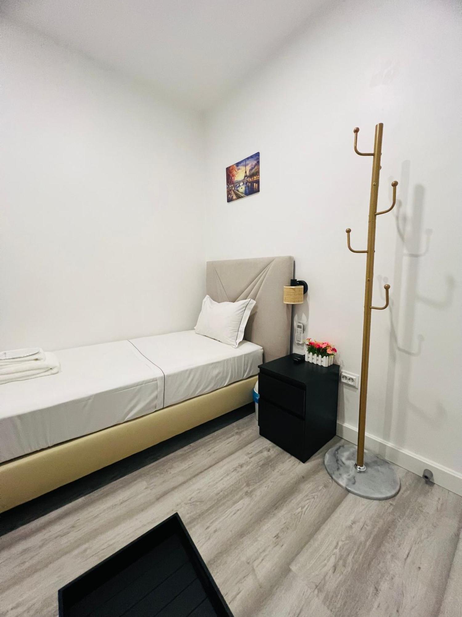 Beautiful Rooms In The Center Of Lisbon Exterior photo
