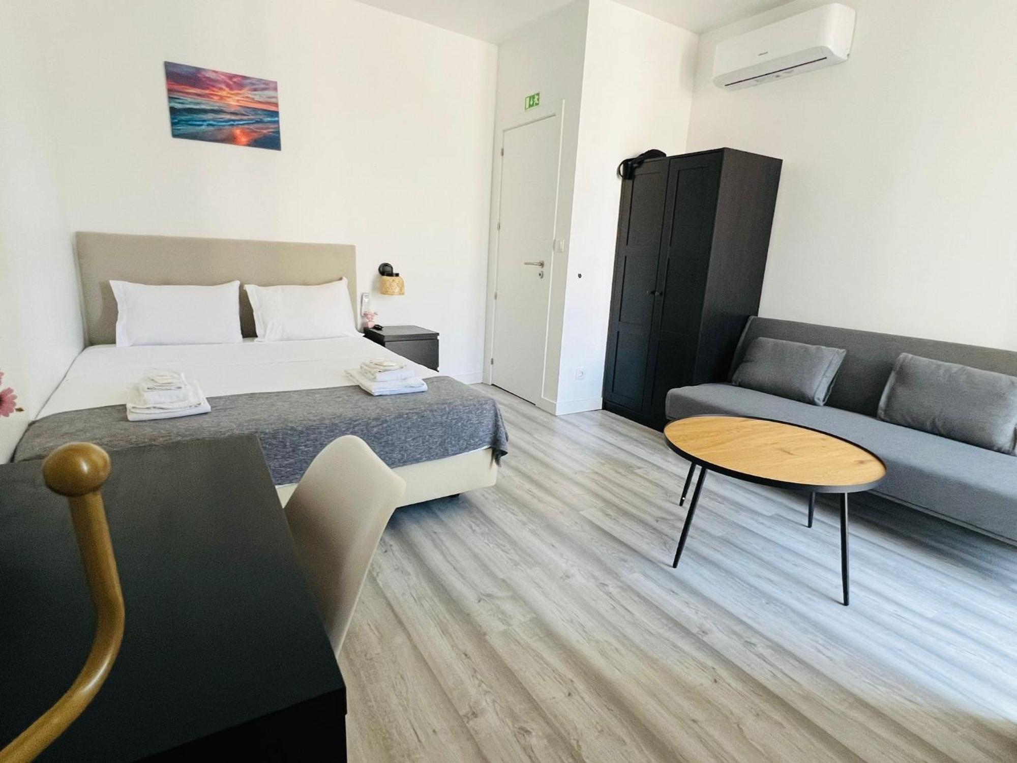 Beautiful Rooms In The Center Of Lisbon Exterior photo